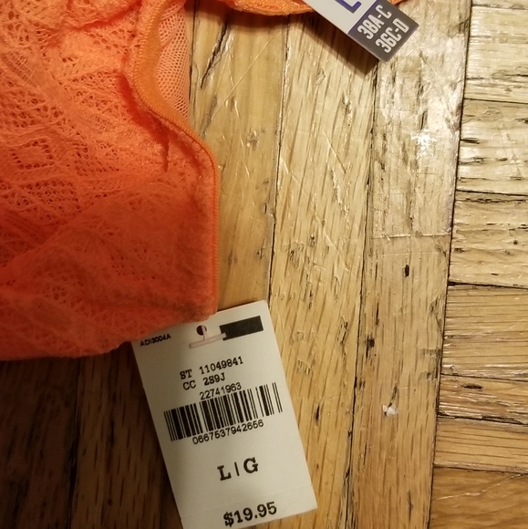 Victoria's Secret Pink Bralette NWT - Picture 2 of 2